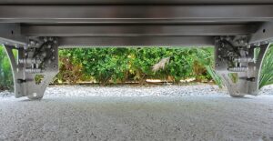 Ανοξείδωτο Καπάκι Μηχανοστασίου/Αντλιοστασίου Πισίνας (Ανθρωποθυρίδα), με υδρορροή, κρυφό Κινηματικό μεντεσέ & πείρο ασφάλισης